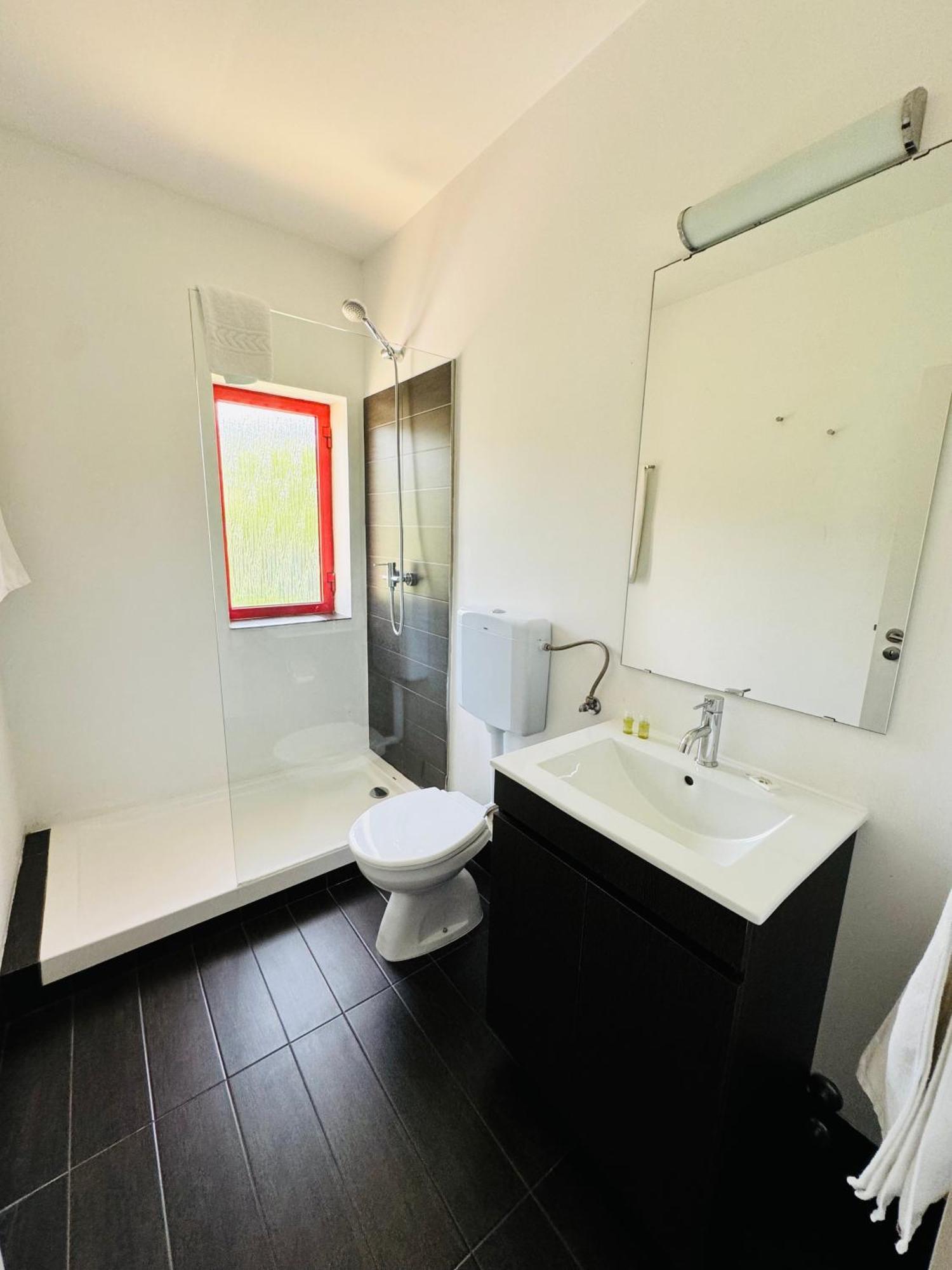 Nature & Beach Guest Rooms, Aldeamento Turistico Do Camarido Cristelo  الغرفة الصورة